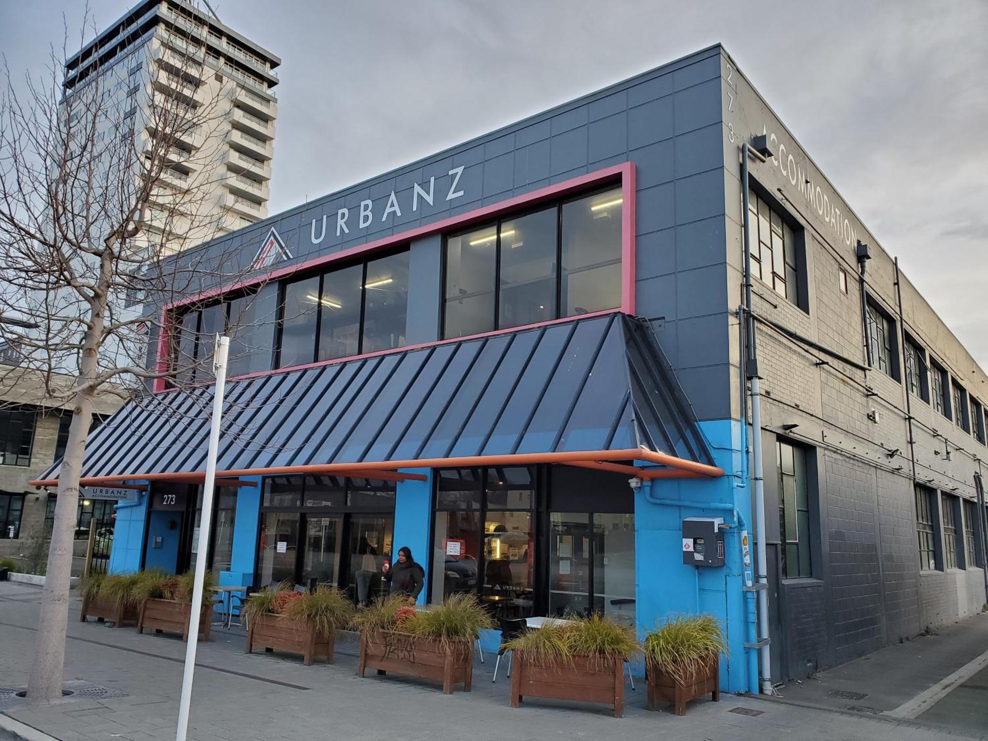 Urbanz Hostel Christchurch Ngoại thất bức ảnh The Urbanz building in 2019