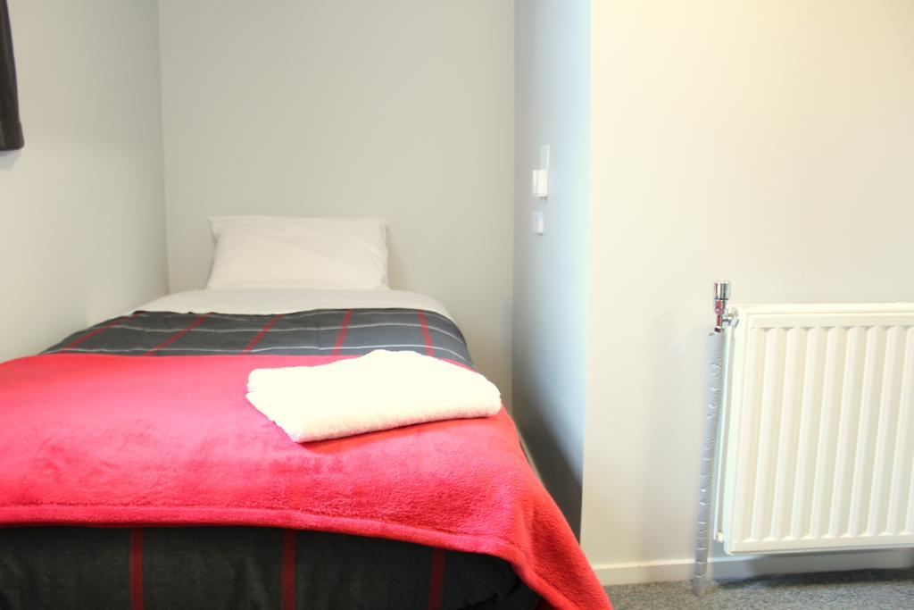 Urbanz Hostel Christchurch Phòng bức ảnh A single room at the hotel
